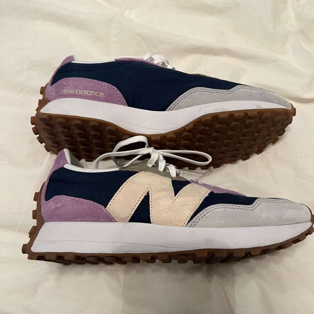 Women’s new balance 327